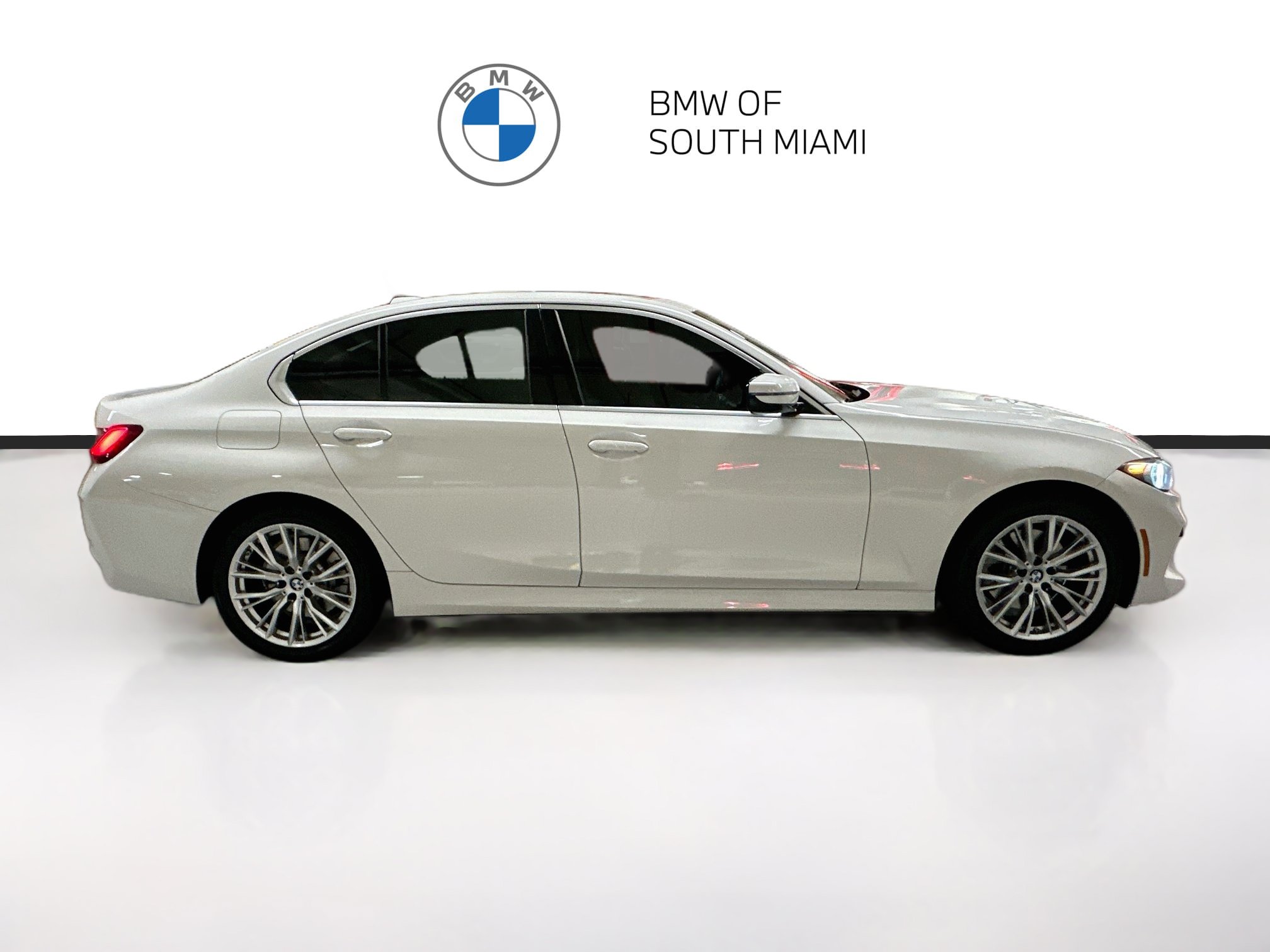 Used 2024 BMW 330i Sedan w/ Premium Package RWD image 8