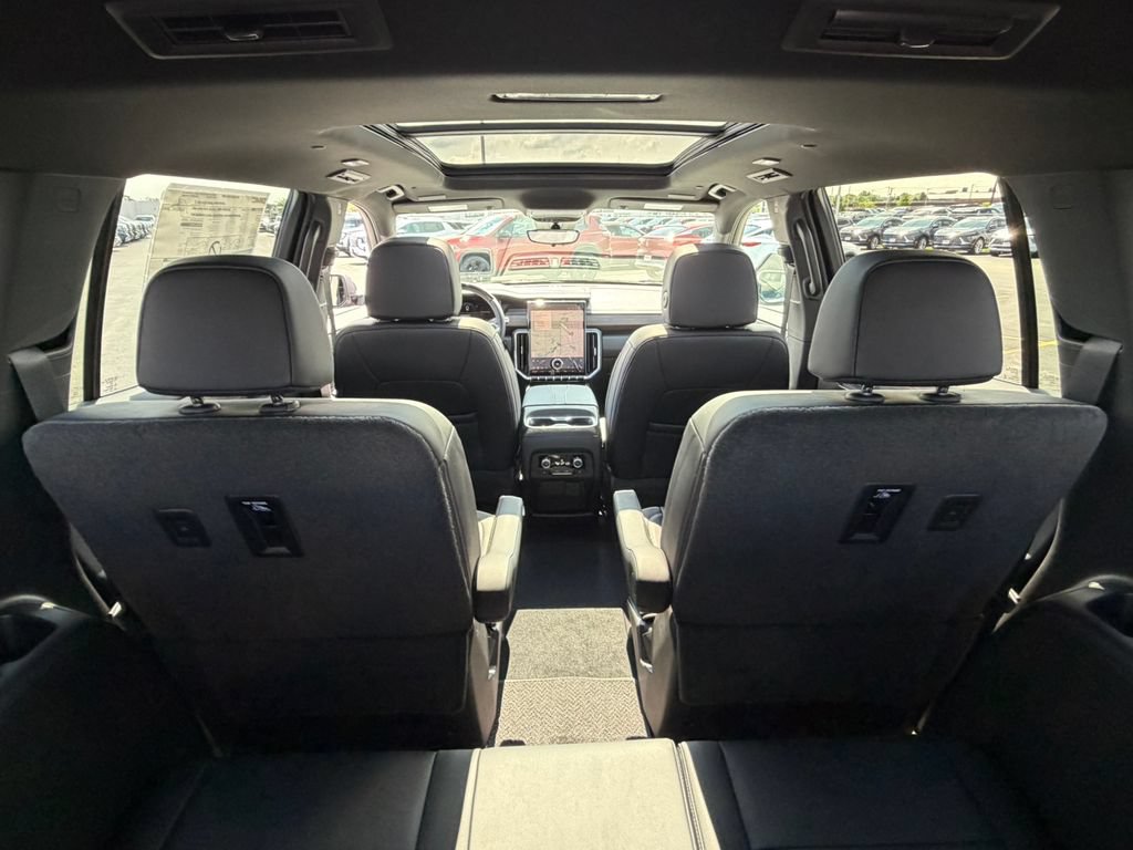 New 2026 GMC Acadia Denali w/ Super Cruise Package AWD/4WD image 12