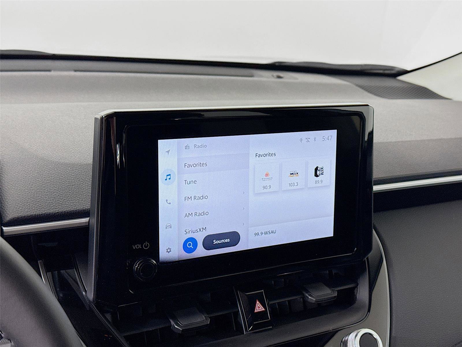 Used 2024 Toyota Corolla Cross LE image 7