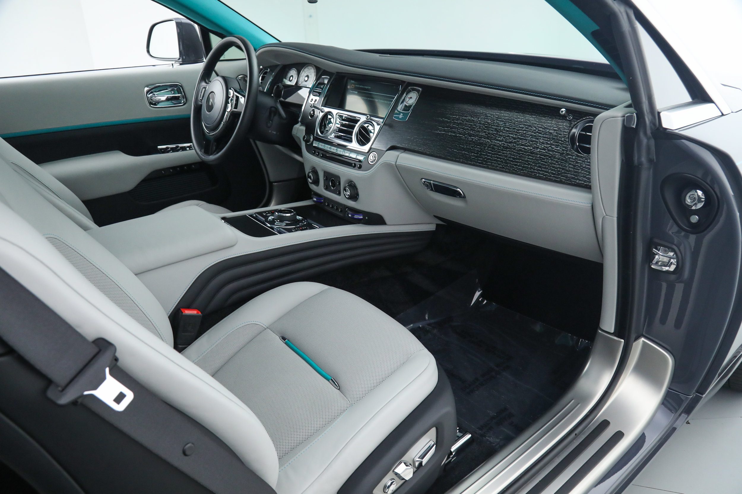 Used 2021 Rolls-Royce Wraith RWD image 16
