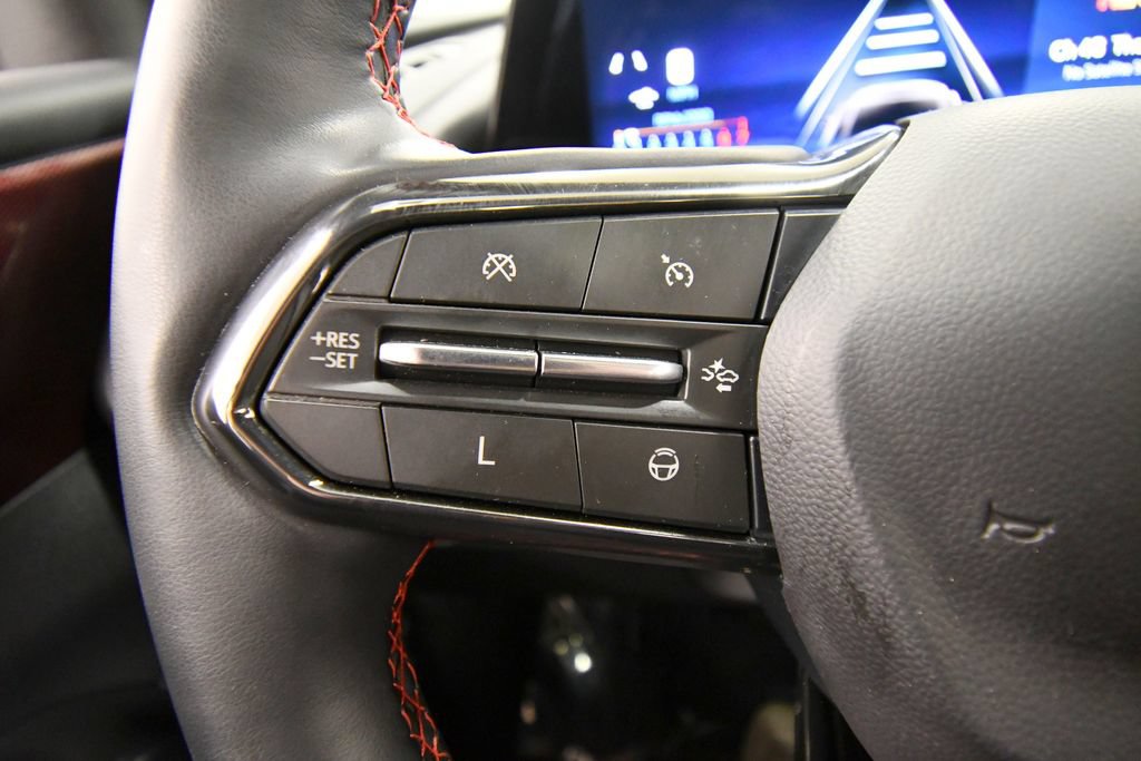 Used 2024 Chevrolet Traverse RS AWD/4WD image 21