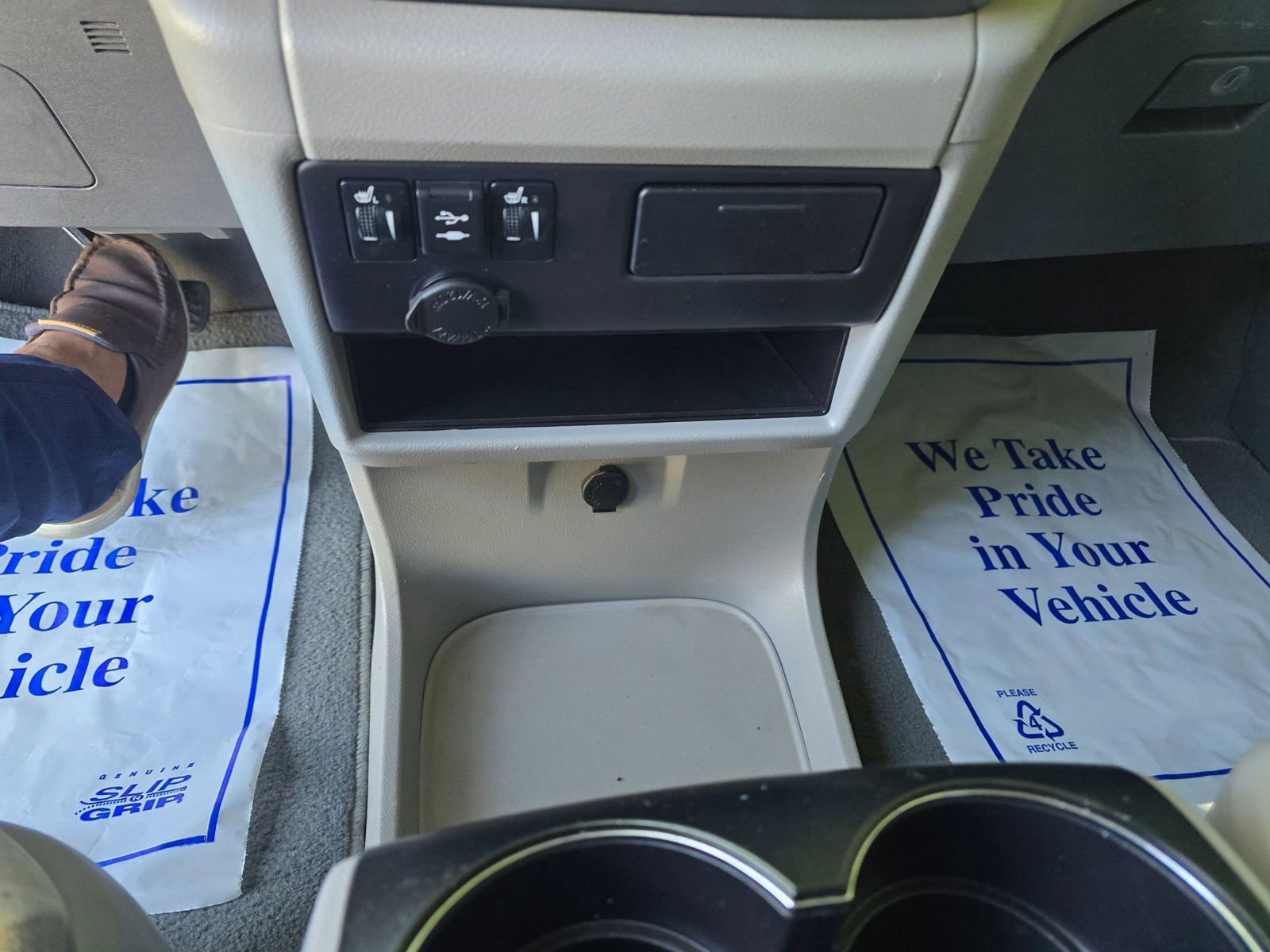 Used 2019 Toyota Sienna LE image 19