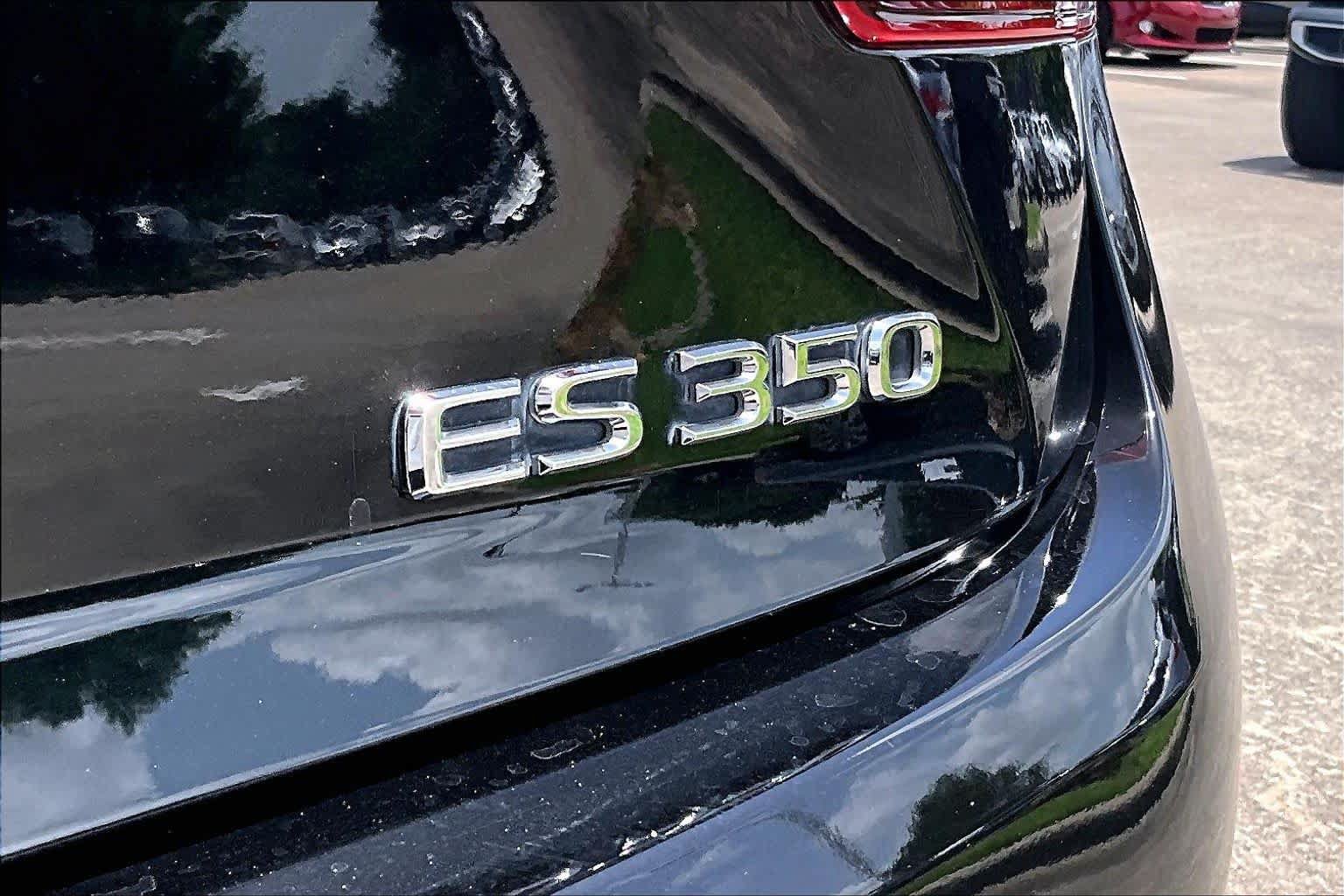 Used 2014 Lexus ES 350 w/ Luxury Package FWD image 28