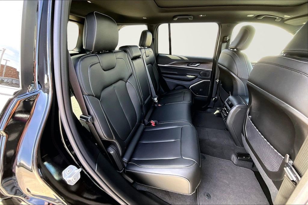 New 2026 Jeep Grand Cherokee Limited image 18