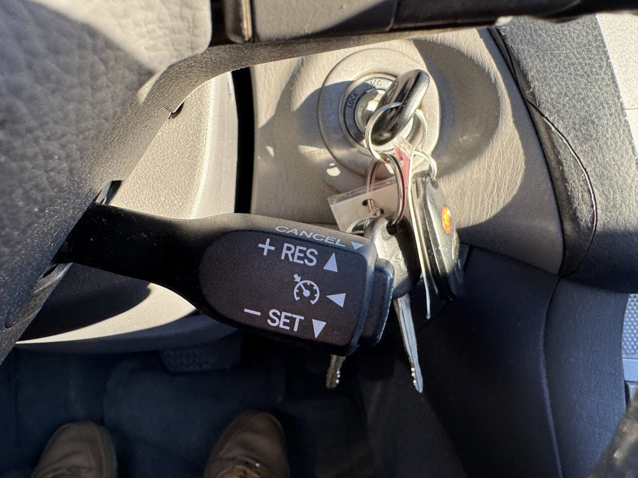 Used 2006 Toyota Solara SLE image 32