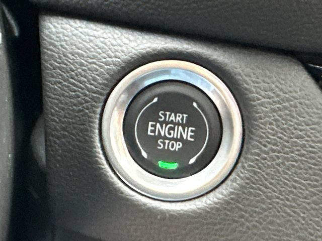 Used 2025 Cadillac XT4 Sport AWD/4WD image 36