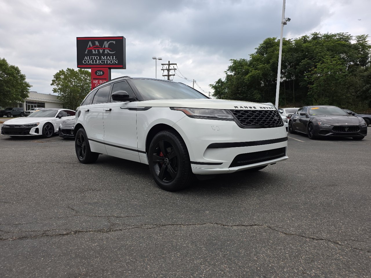Used 2018 Land Rover Range Rover Velar S image 25