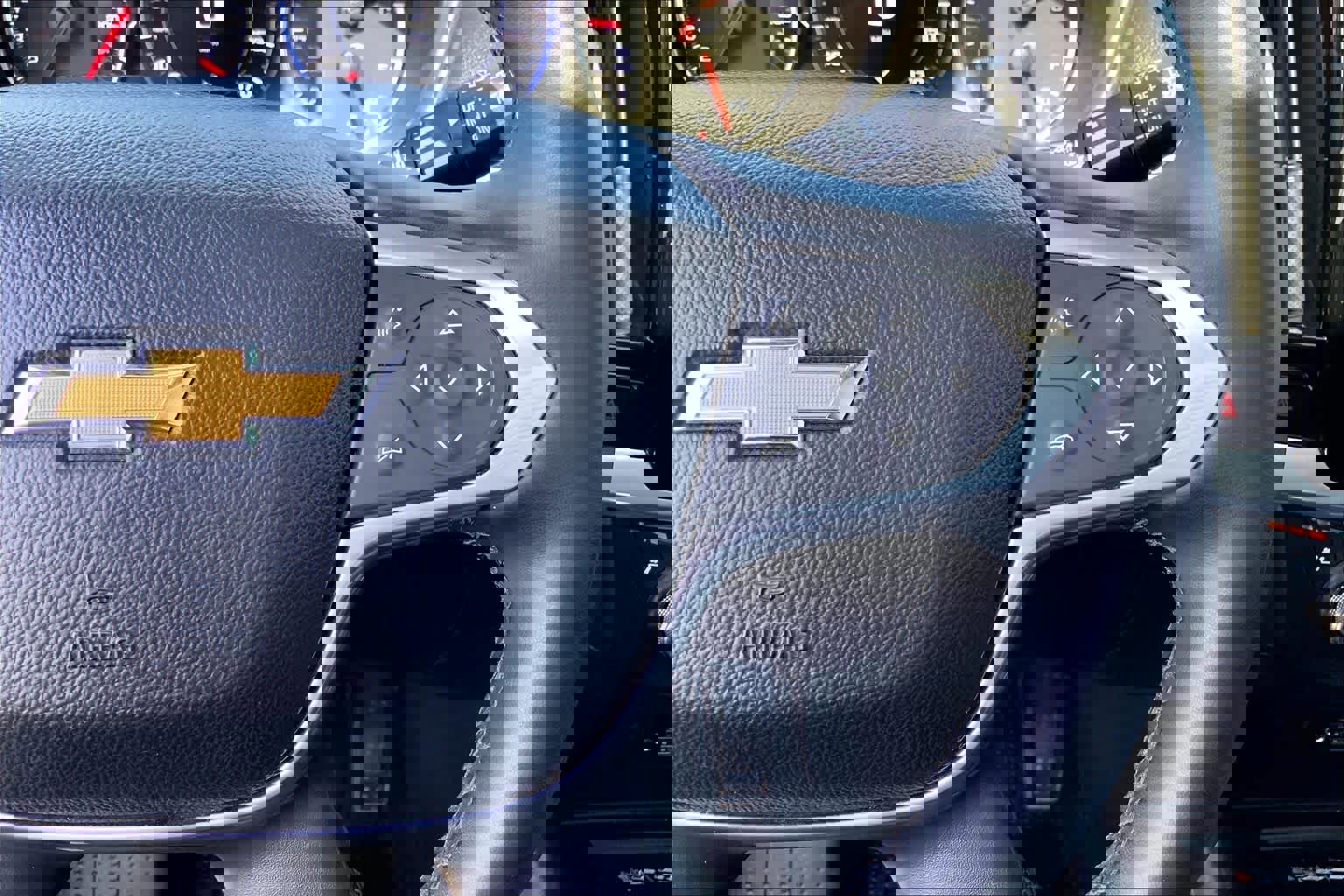 Used 2023 Chevrolet Traverse High Country image 25