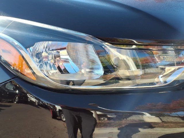 Used 2022 Chevrolet Trax LS w/ Tint and Cruise Package AWD/4WD image 20