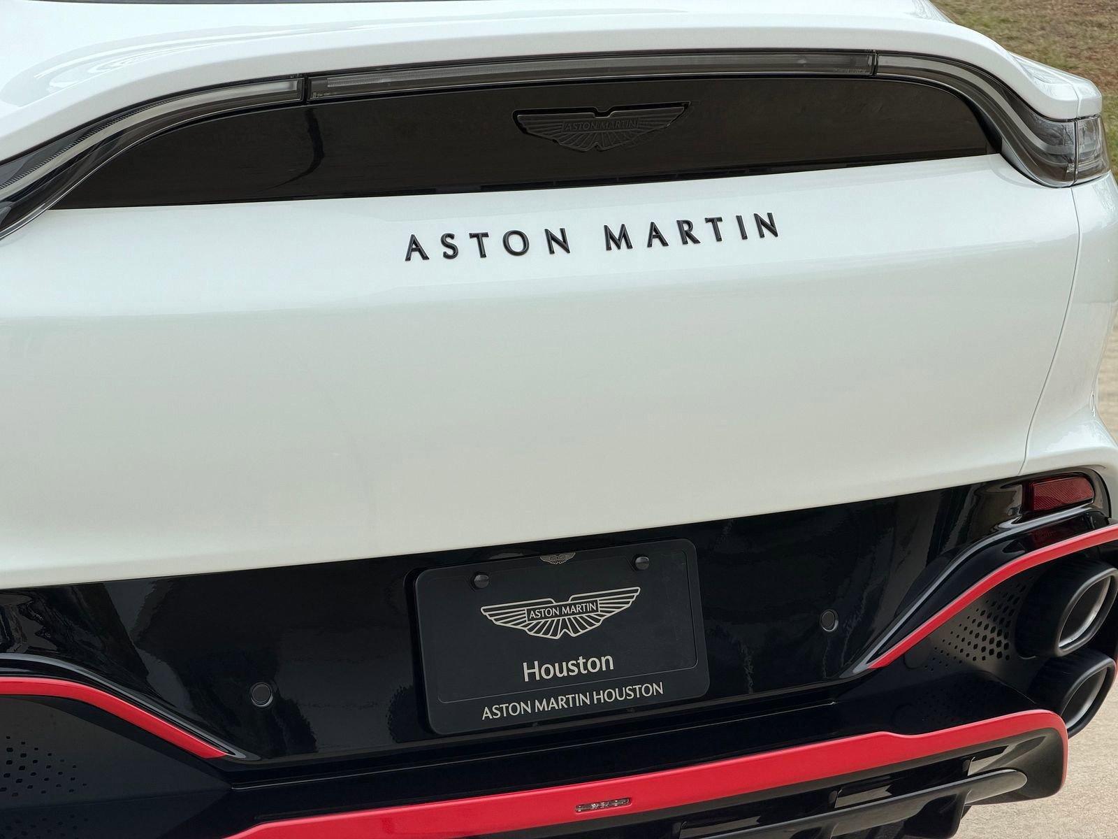 New 2026 Aston Martin DBX S image 12