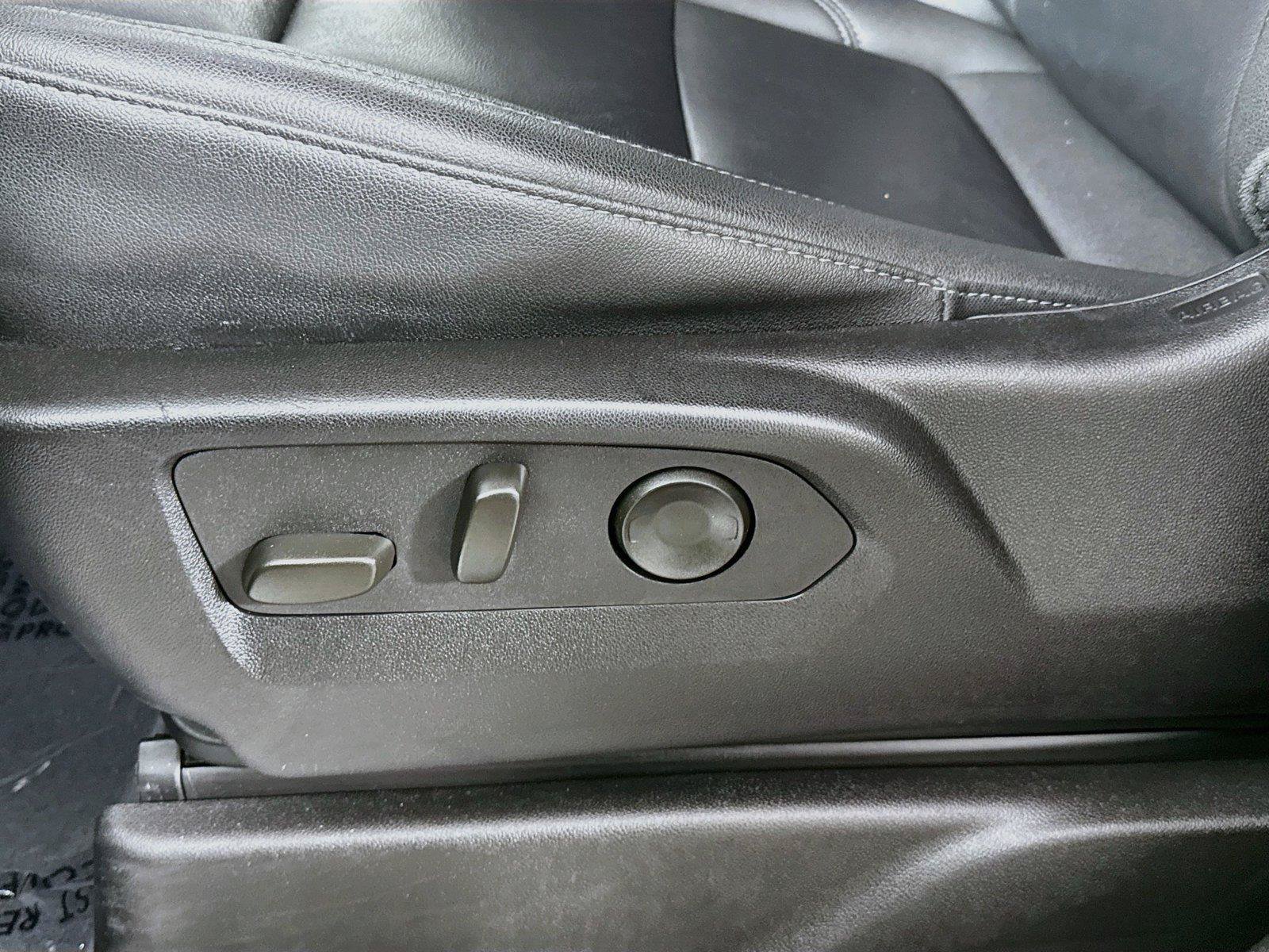 Used 2025 Chevrolet Tahoe LT AWD/4WD image 29