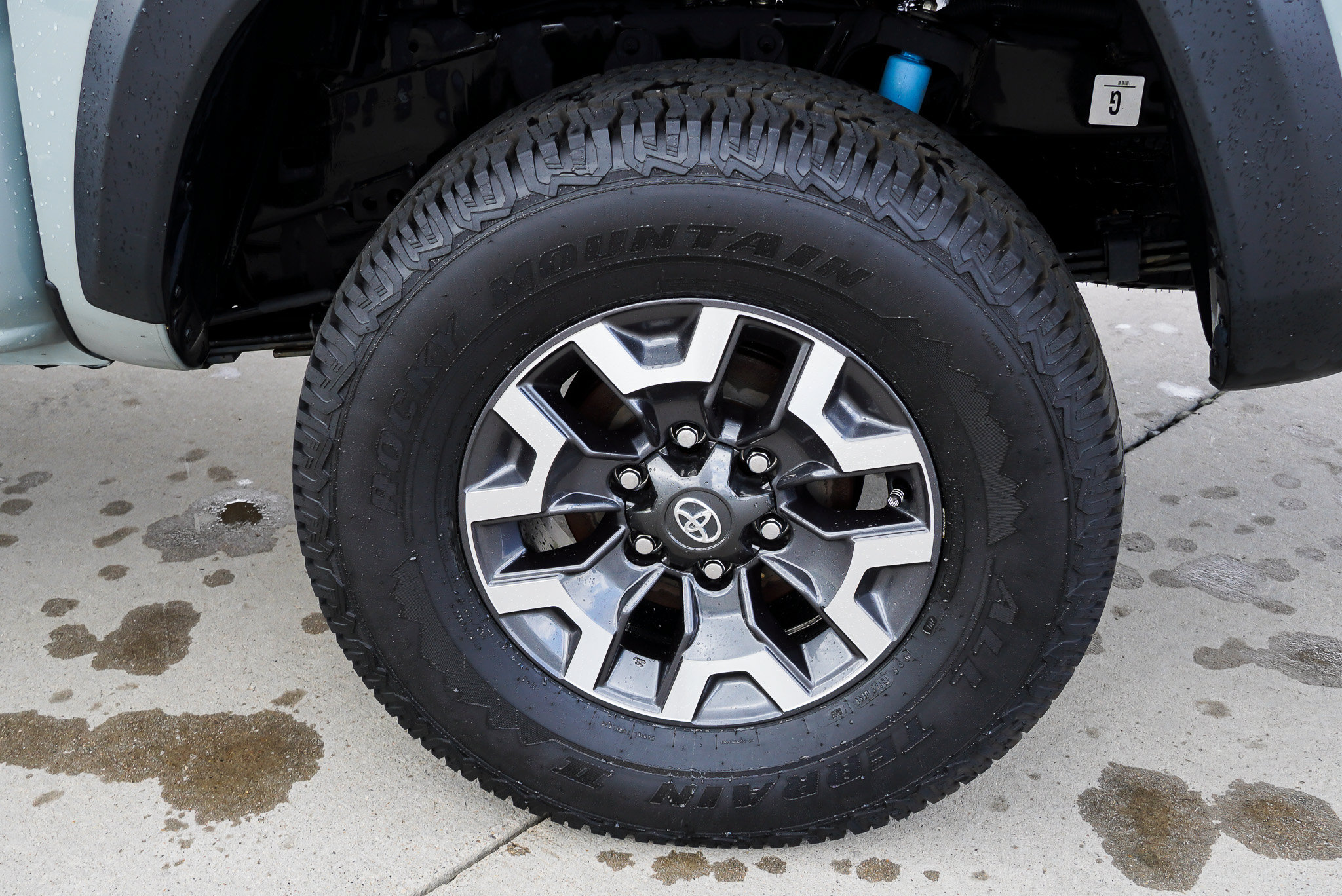 Certified 2022 Toyota Tacoma TRD Off-Road AWD/4WD image 13