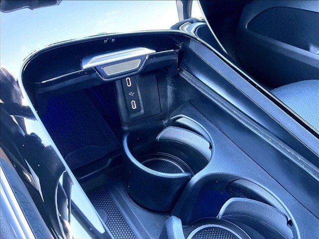 Used 2025 Mercedes-Benz GLC 300 image 23
