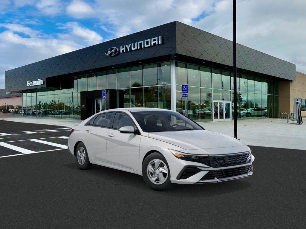 New 2026 Hyundai Elantra SE FWD image 2