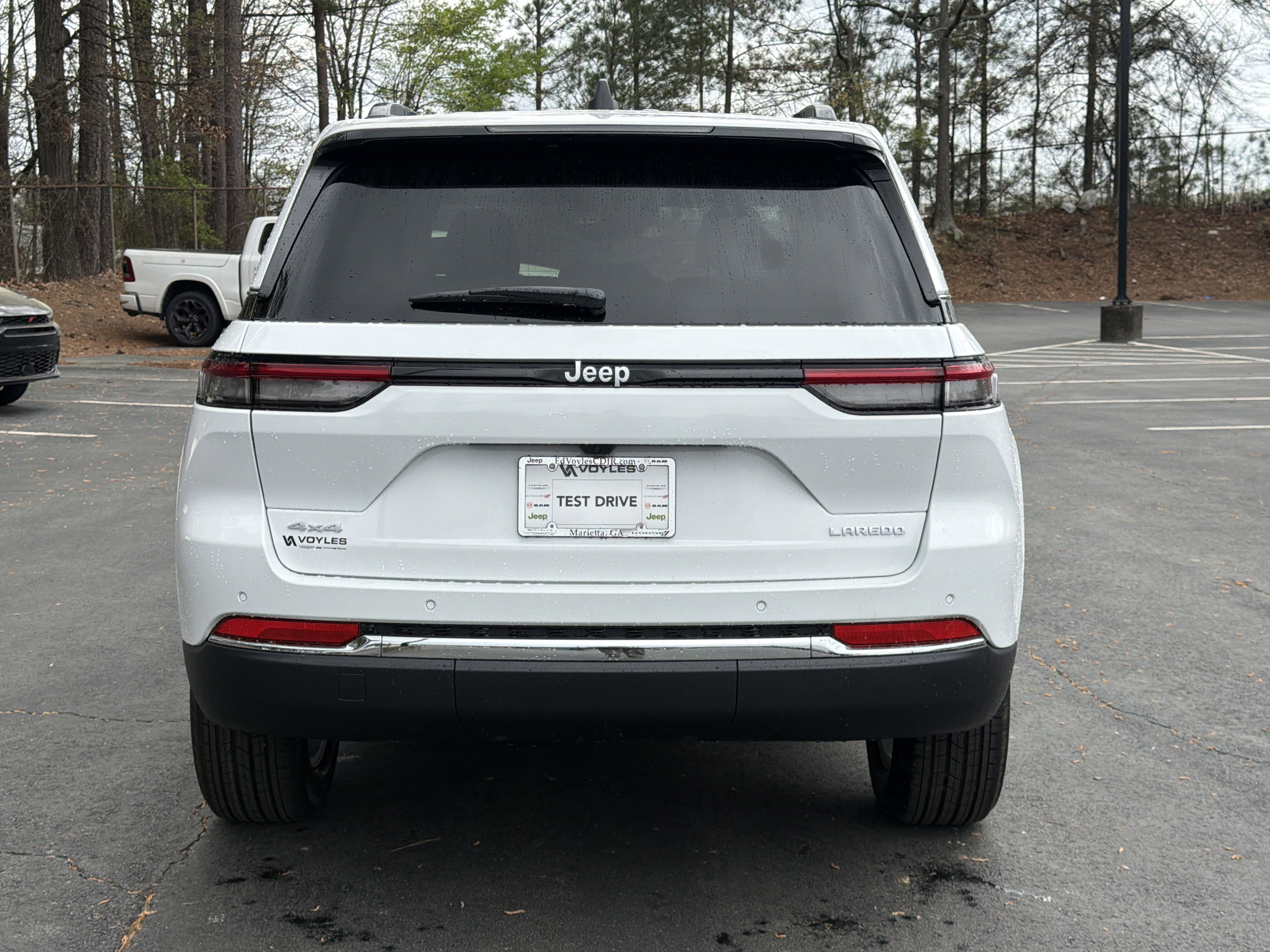 New 2026 Jeep Grand Cherokee Laredo w/ Trailer Tow Package image 7