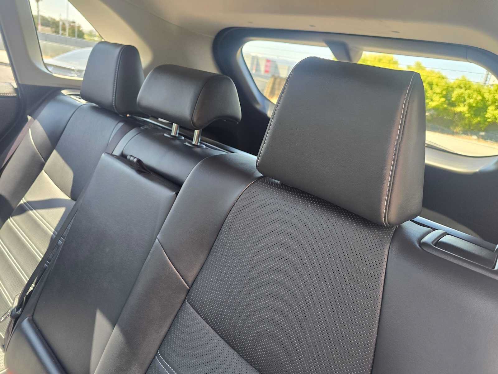 Used 2023 Toyota RAV4 Limited AWD/4WD image 18