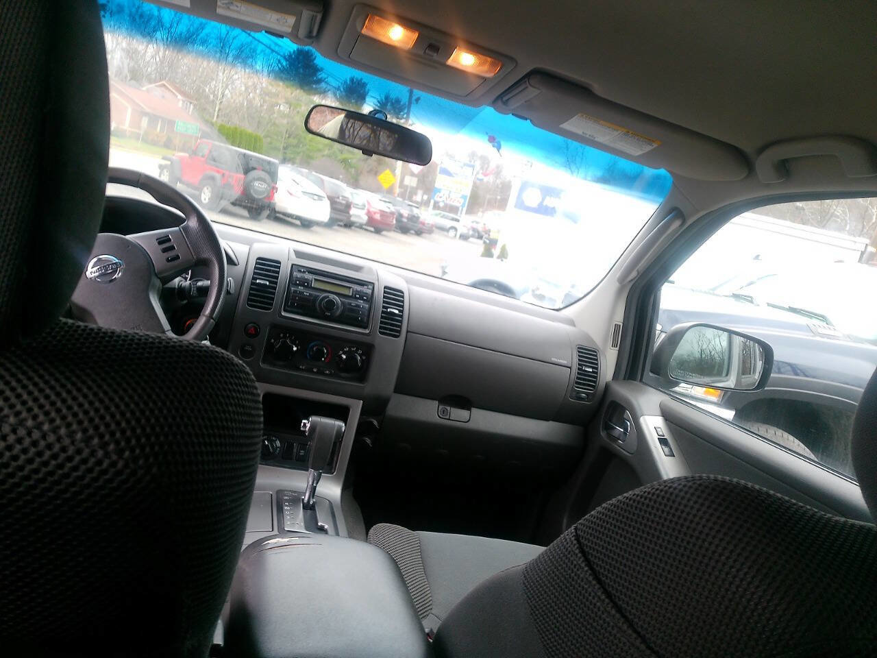 Used 2009 Nissan Pathfinder S image 31