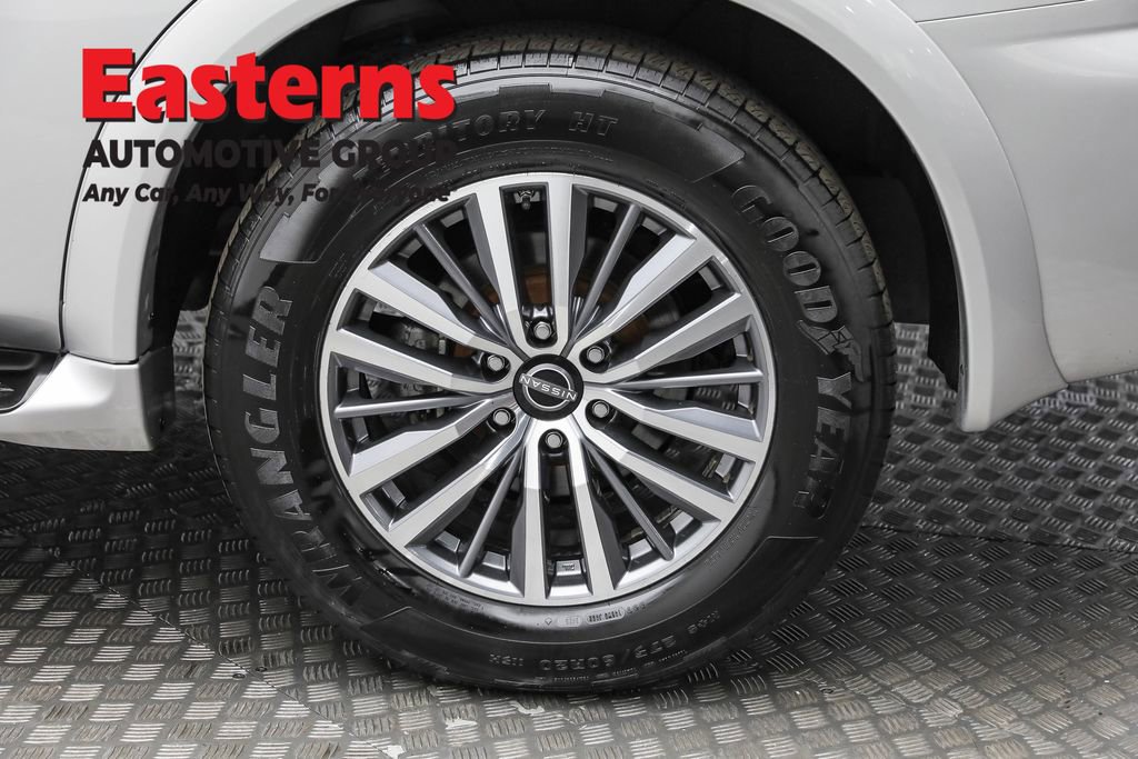 Used 2024 Nissan Armada SL w/ Captain's Chairs Package image 8