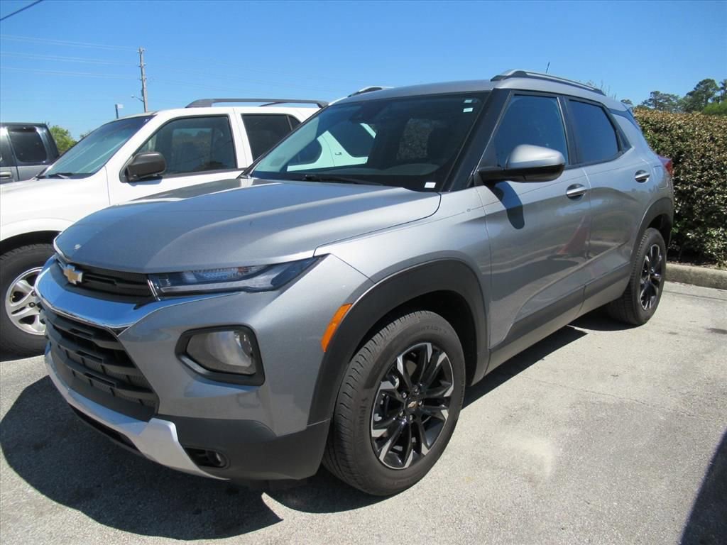 Used 2023 Chevrolet TrailBlazer LT image 2