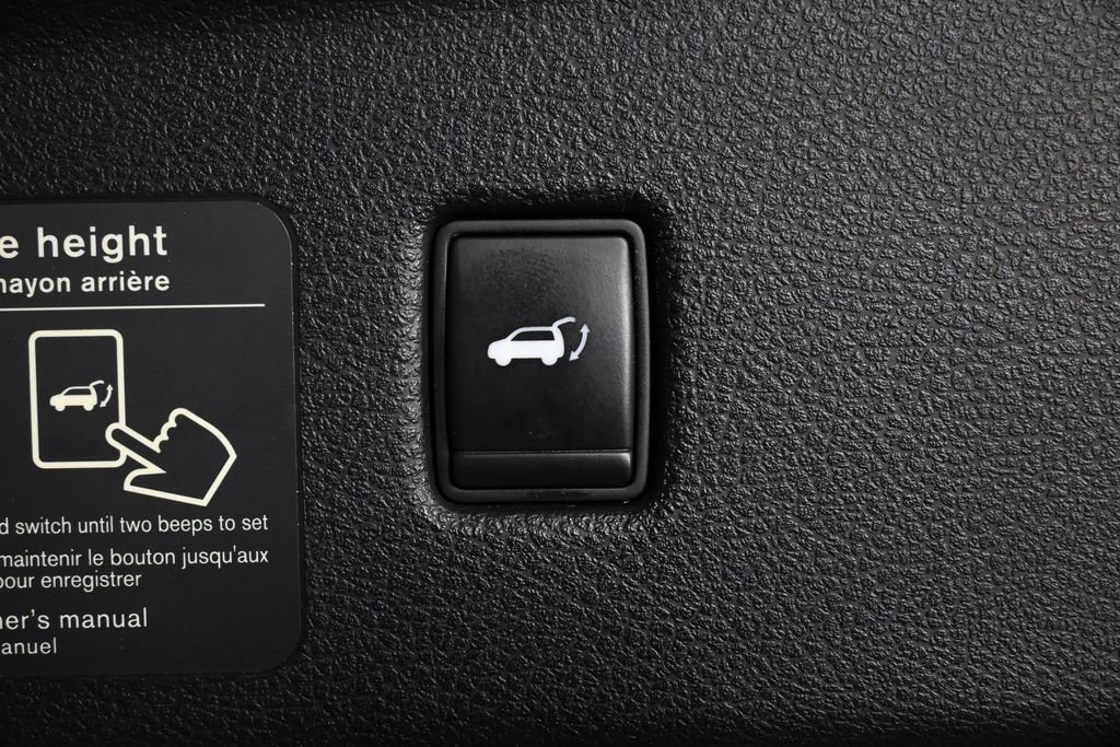 Used 2021 INFINITI QX50 Luxe w/ Appearance Package FWD image 30