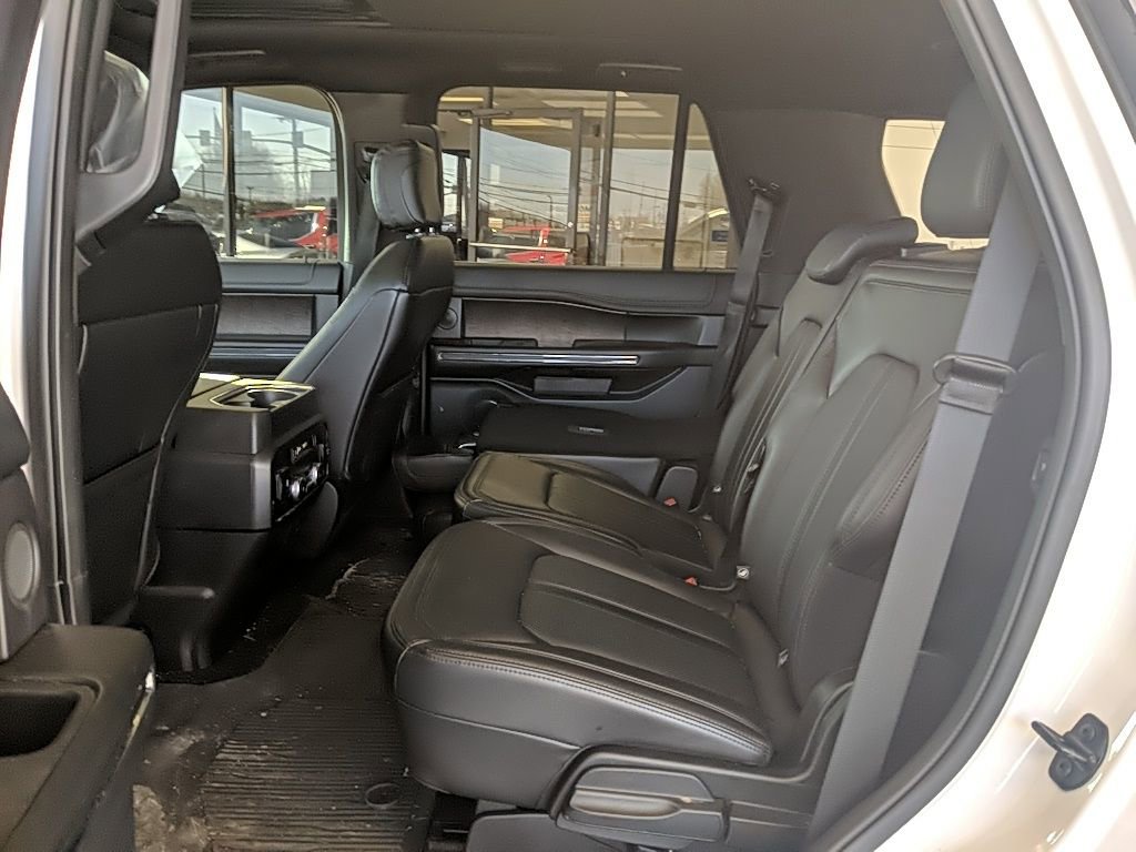 Used 2018 Ford Expedition Limited w/ Equipment Group 302A image 15