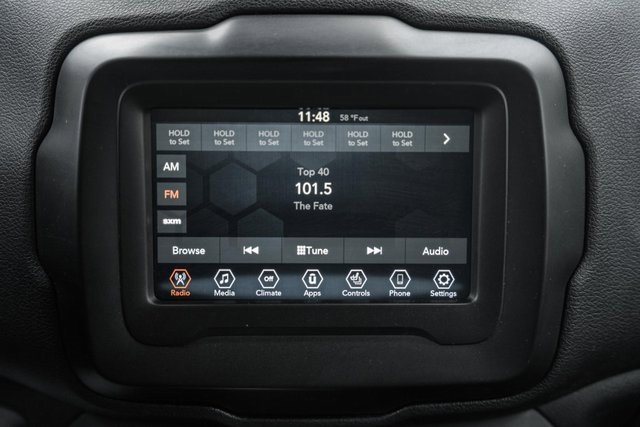 Used 2019 Jeep Renegade Latitude w/ Cold Weather Group image 32