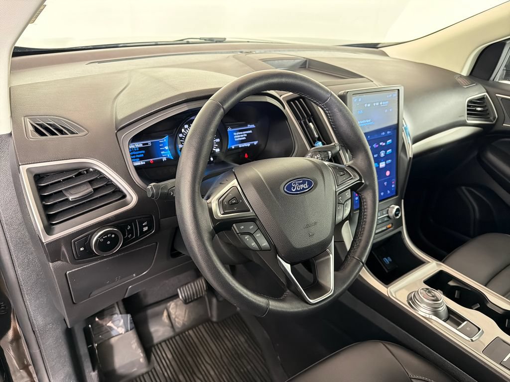 Used 2024 Ford Edge SEL w/ Convenience Package AWD/4WD image 13