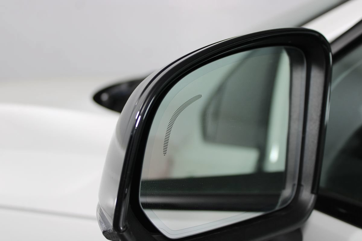 Used 2023 Volvo C40 P8 Recharge Plus AWD/4WD image 49
