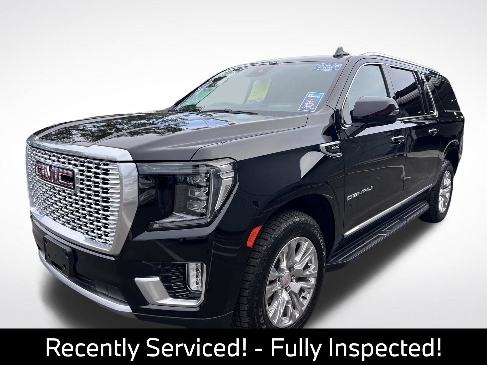 Used 2024 GMC Yukon XL Denali AWD/4WD image 3