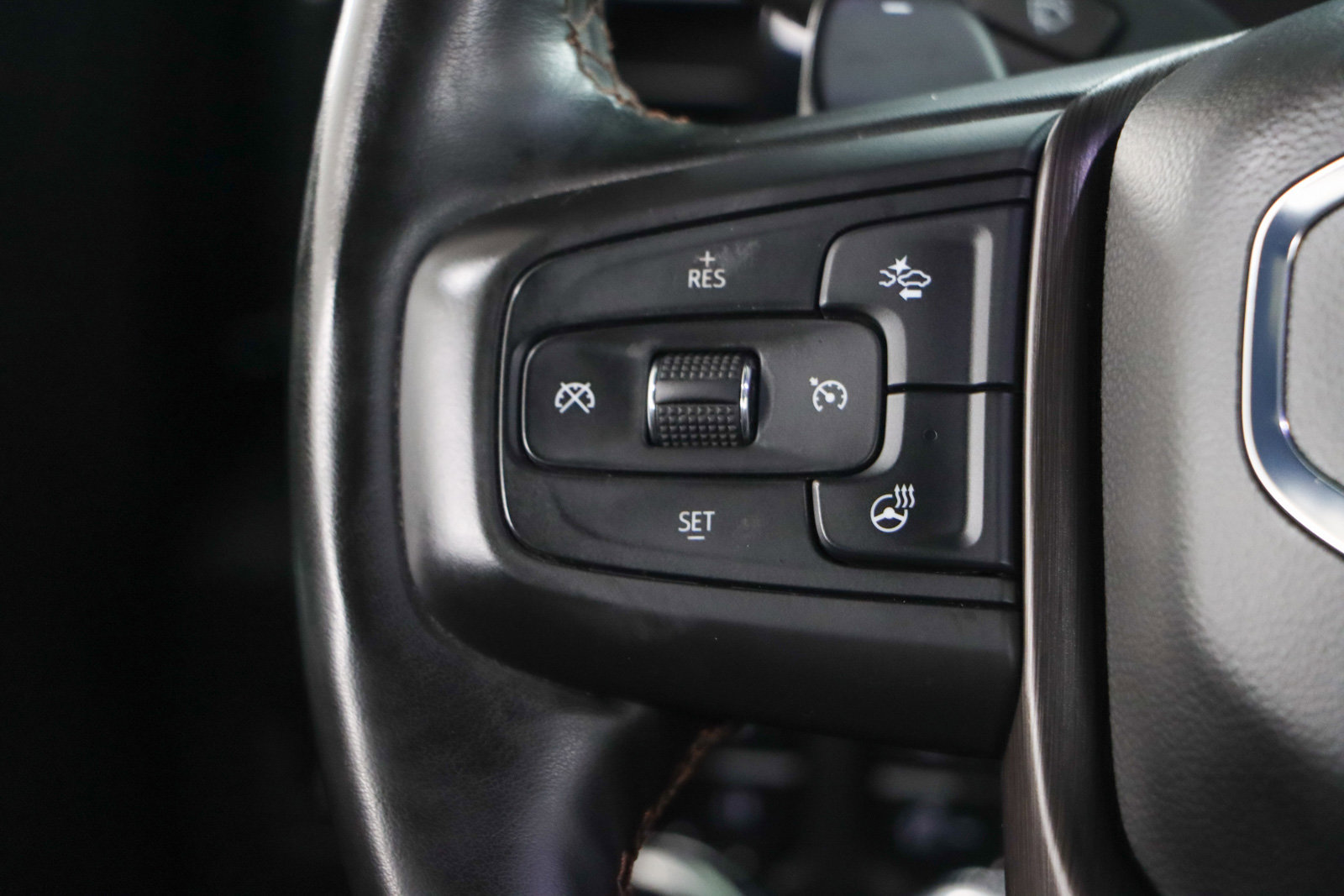 Used 2024 GMC Sierra 1500 AT4 w/ Technology Package AWD/4WD image 15