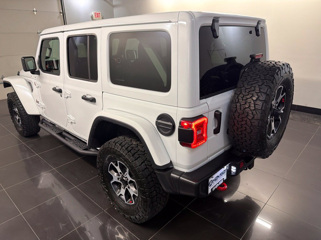 Used 2022 Jeep Wrangler Unlimited Rubicon w/ LED Lighting Group AWD/4WD image 4