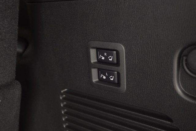 Used 2023 INFINITI QX80 Sensory image 38