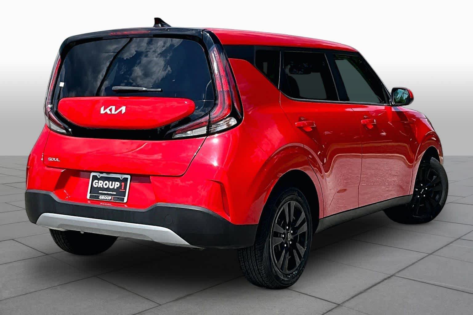 Used 2023 Kia Soul LX FWD image 13