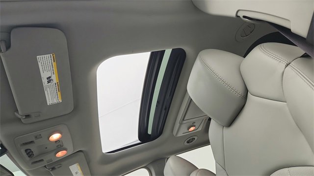 Used 2009 Chevrolet Traverse LTZ image 25