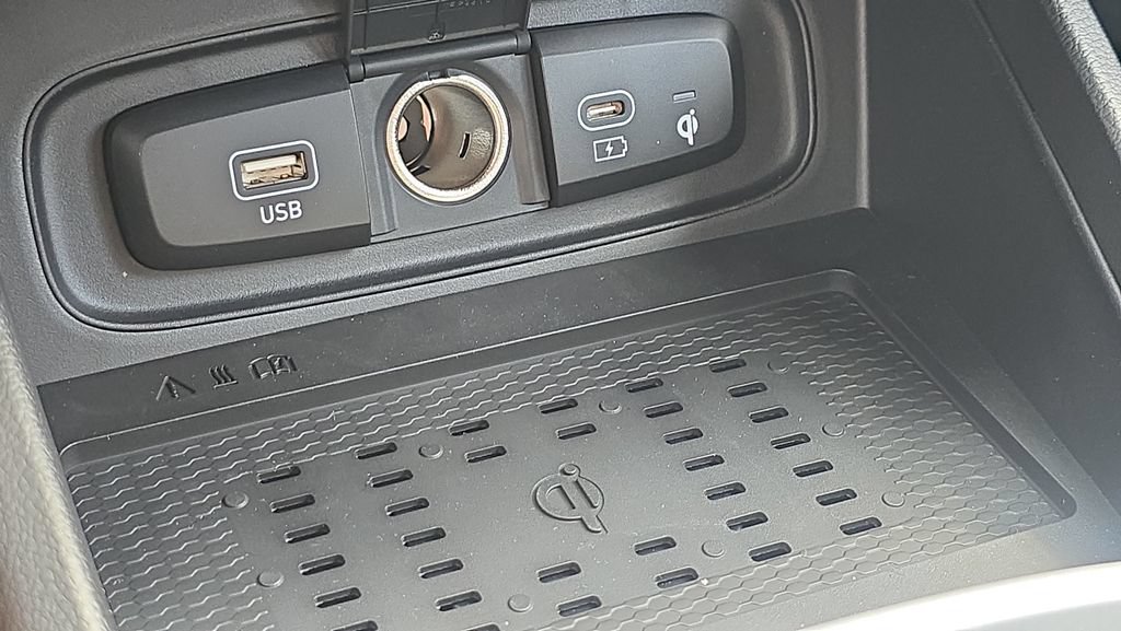 New 2026 Hyundai Venue SEL FWD image 31