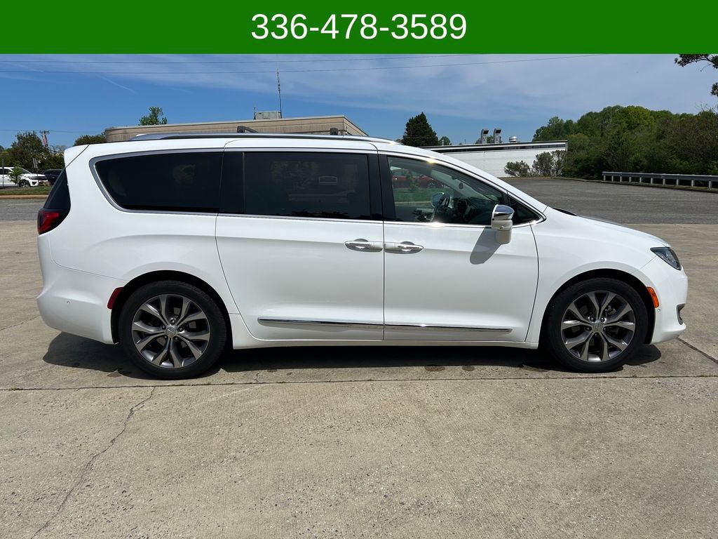 Used 2018 Chrysler Pacifica Limited w/ Advanced Safetytec Group image 6