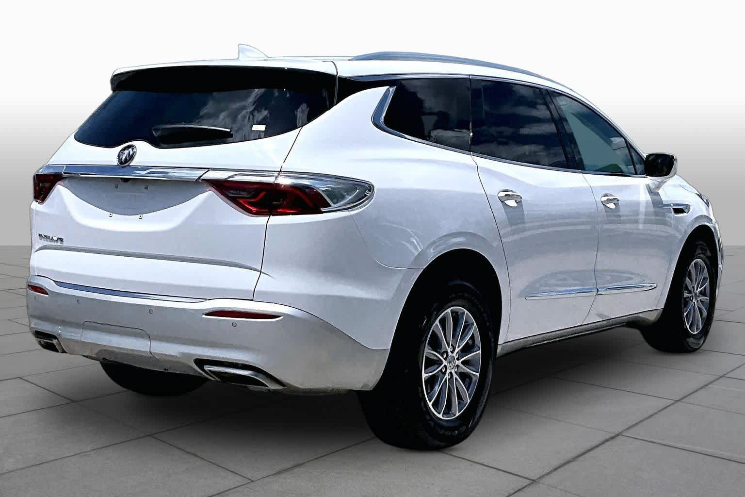 Used 2023 Buick Enclave Essence FWD image 13