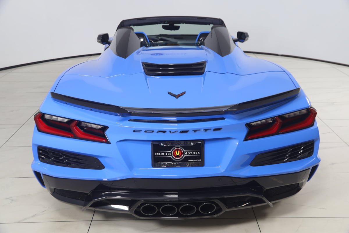 Used 2024 Chevrolet Corvette Z06 w/ Stealth Interior Trim Package RWD image 66