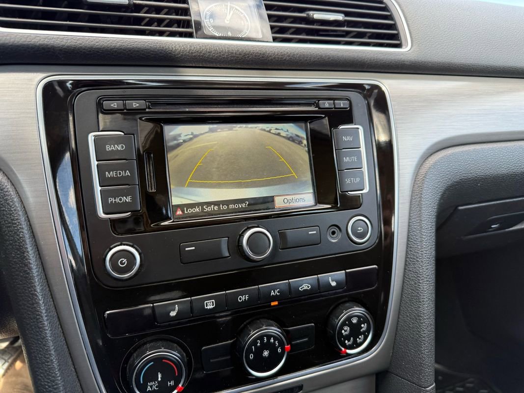 Used 2014 Volkswagen Passat TDI SE image 34