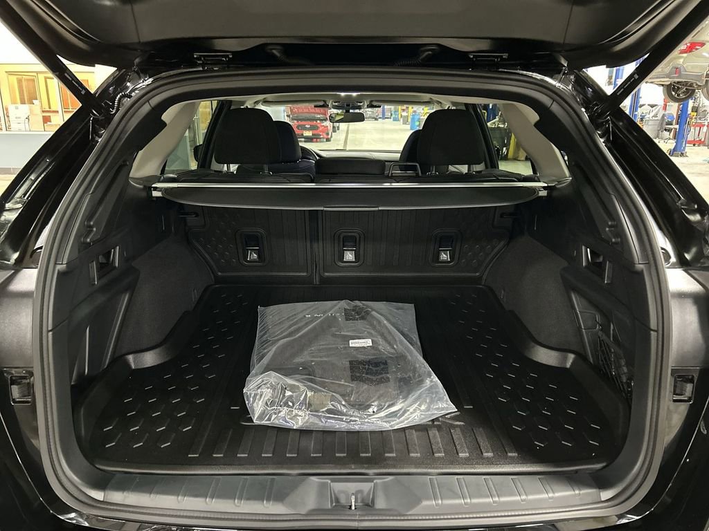 Certified 2025 Subaru Outback Premium image 27
