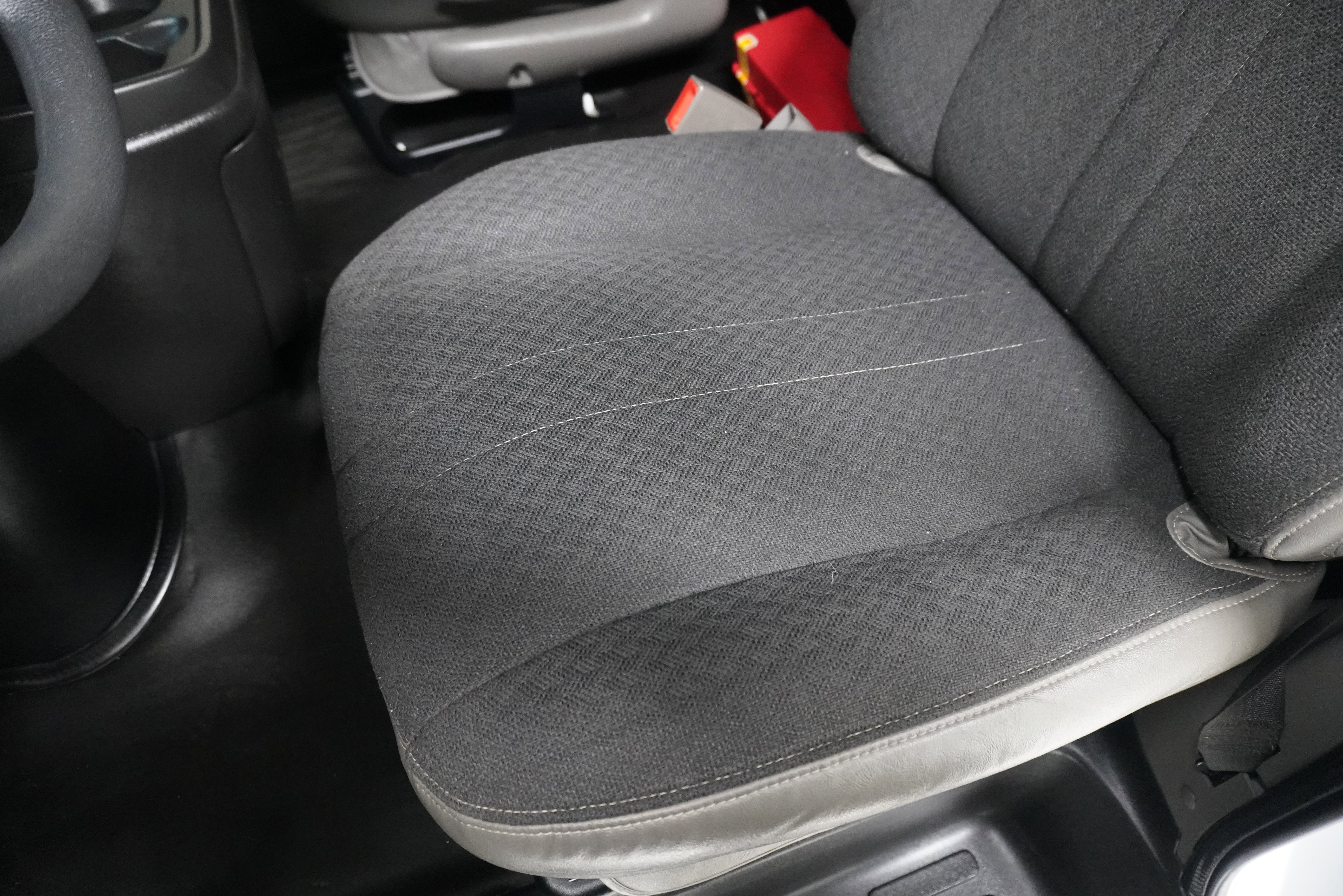 Used 2018 Chevrolet Express 2500 w/ Driver Convenience Package image 9