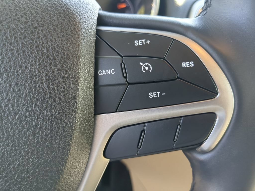 Used 2018 Jeep Grand Cherokee Limited w/ Trailer Tow Group IV RWD image 29