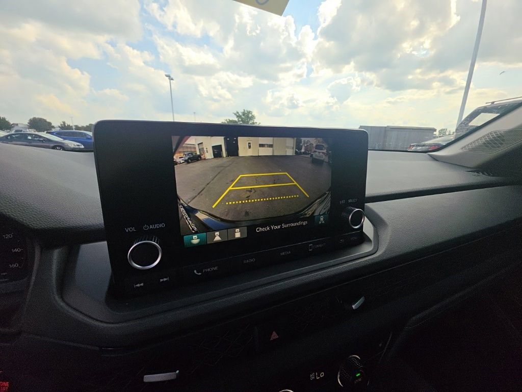 Used 2025 Honda Accord SE image 19