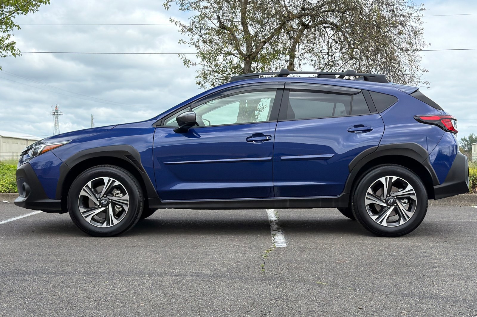 Used 2025 Subaru Crosstrek 2.0i Premium w/ Crosstrek Mirror Package AWD/4WD image 7