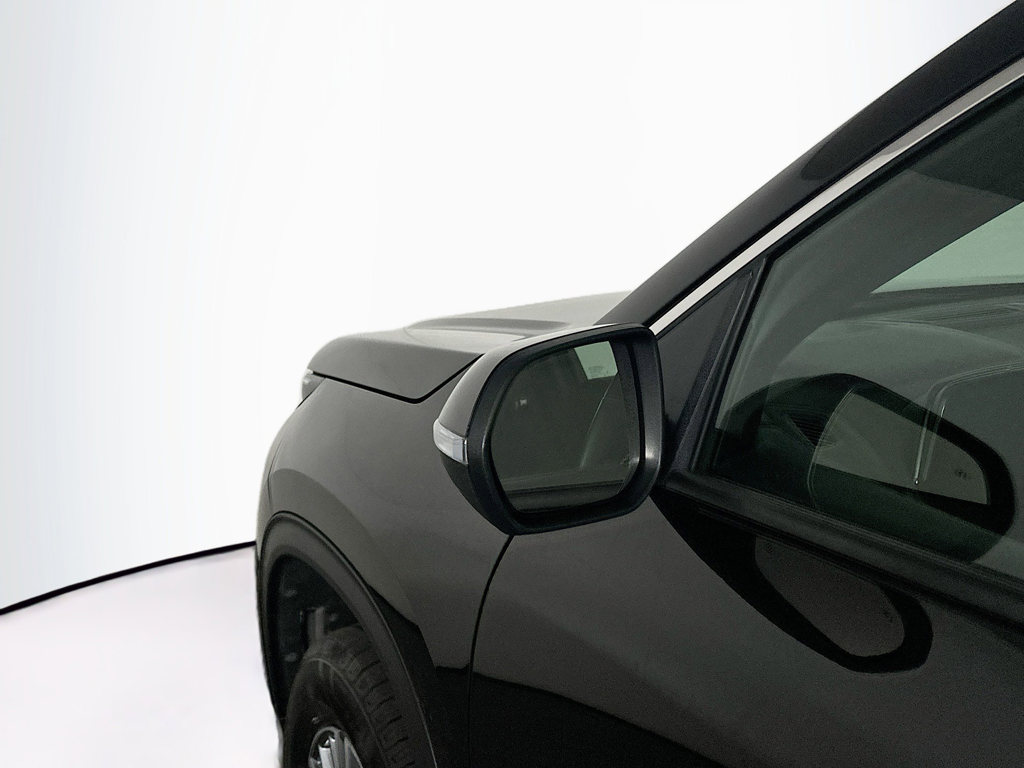 Used 2025 Chevrolet Traverse LT image 16