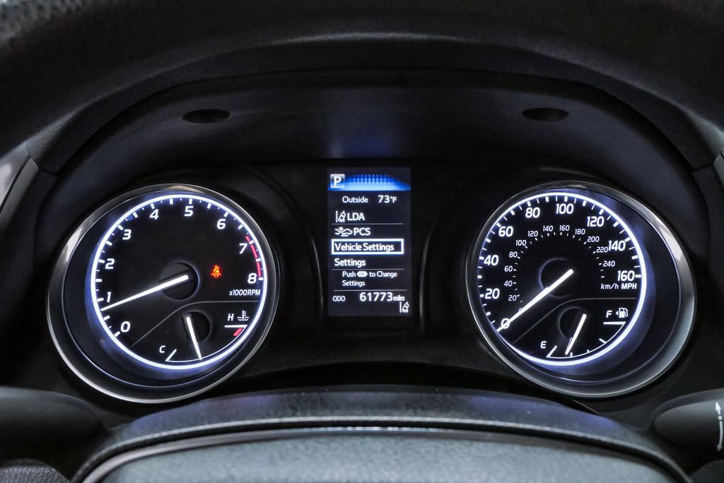 Used 2018 Toyota Camry LE image 20