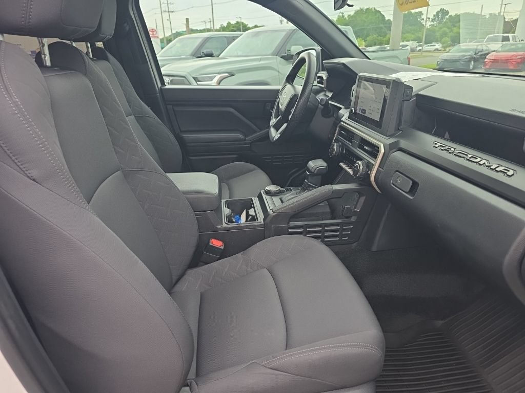Used 2024 Toyota Tacoma SR AWD/4WD image 10