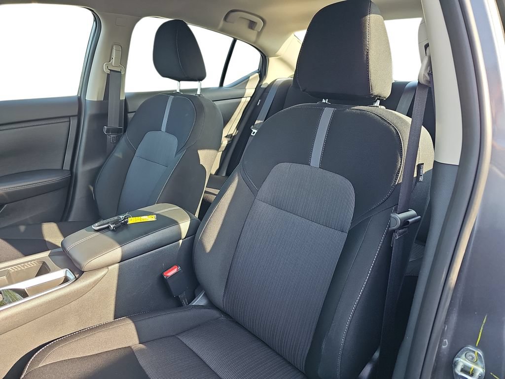 Used 2025 Nissan Sentra SV w/ All-Weather Package FWD image 15