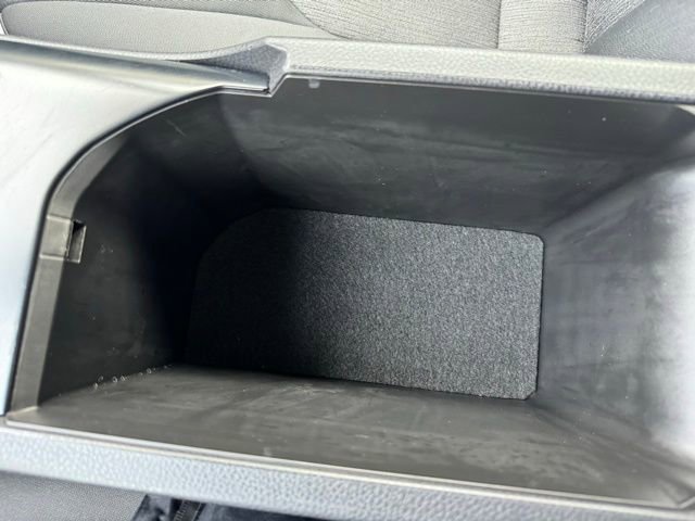 Used 2018 Toyota Camry LE image 20