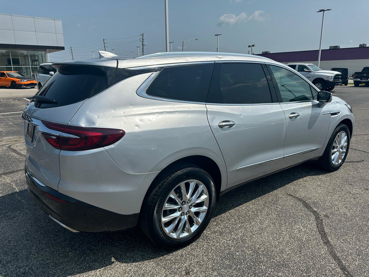 Used 2021 Buick Enclave Premium w/ Sun and Sites Package FWD image 8